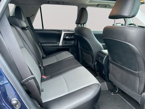 Used 2018 Toyota 4Runner SR5 Premium AWD/4WD image 28