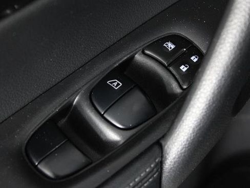 Certified 2020 Nissan Rogue SV AWD/4WD image 23
