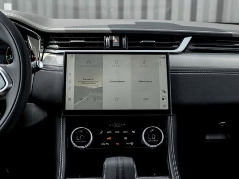 New 2026 Jaguar F-PACE R-Dynamic S image 18