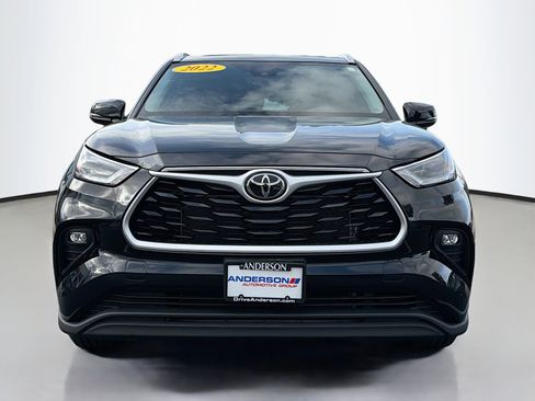 Used 2022 Toyota Highlander XLE AWD/4WD image 17