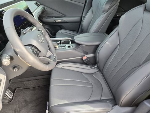 New 2026 Lexus TX 500h AWD image 8