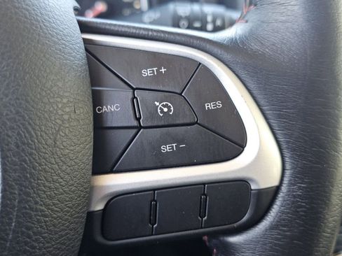 Used 2017 Jeep Renegade Trailhawk image 11