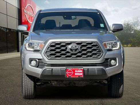 Used 2020 Toyota Tacoma TRD Off-Road AWD/4WD image 11