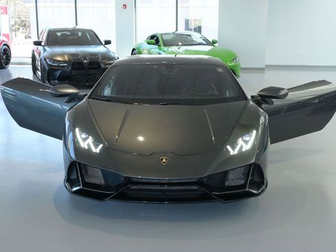 Used 2020 Lamborghini Huracan EVO AWD/4WD image 18