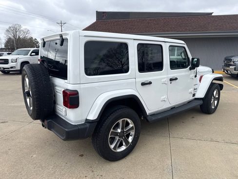 Used 2019 Jeep Wrangler Unlimited Sahara w/ Dual Top Group AWD/4WD image 5