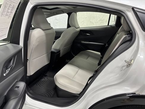 Used 2024 Toyota Prius Limited w/ Limited Premium Package FWD image 45
