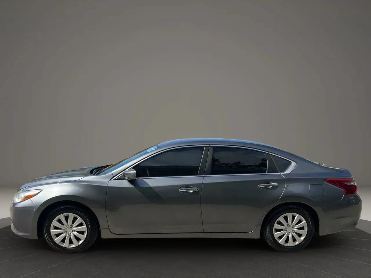 Used 2018 Nissan Altima 2.5 S FWD image 4