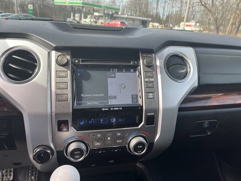 Used 2016 Toyota Tundra Limited w/ Limited Premium Package image 21