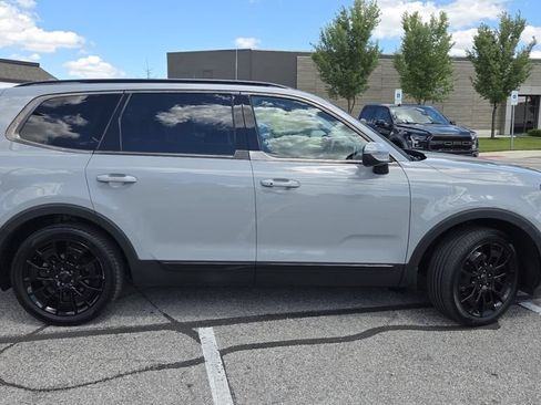 Used 2021 Kia Telluride EX w/ EX Premium Package AWD/4WD image 9
