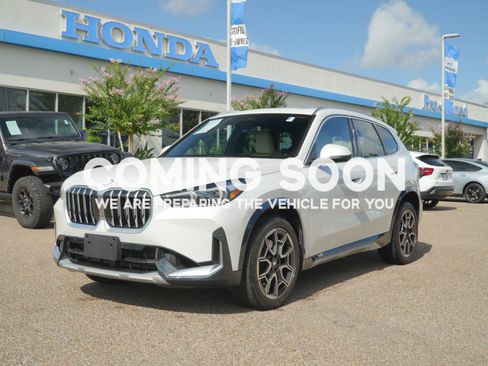 Used 2025 BMW X1 xDrive28i w/ Convenience Package AWD/4WD image 1