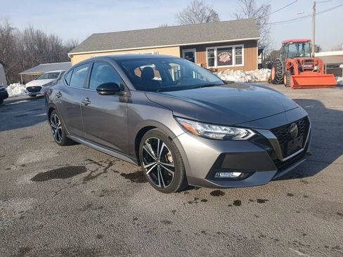 Used 2022 Nissan Sentra SR image 3