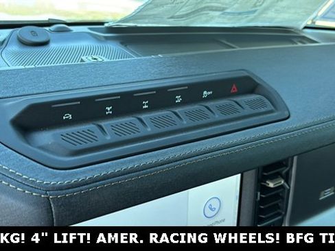 New 2025 Ford Bronco Badlands image 17