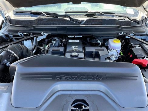 Used 2024 RAM 2500 Big Horn AWD/4WD image 31
