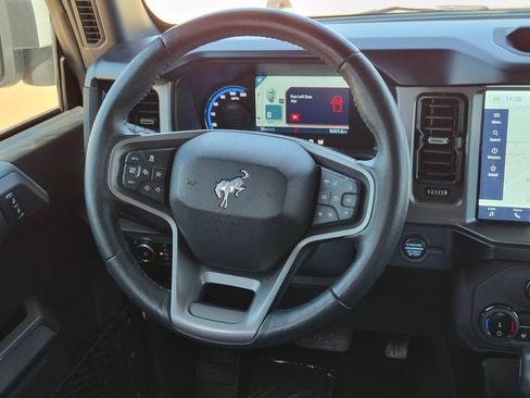 Used 2022 Ford Bronco Outer Banks AWD/4WD image 10