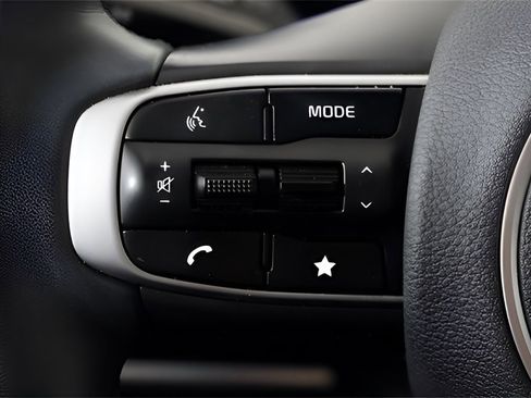 Used 2025 Kia Sportage X-Line image 13