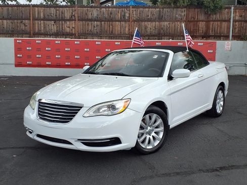 Used 2012 Chrysler 200 Touring FWD image 1