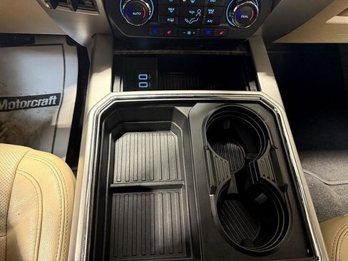 Used 2018 Ford F350 Lariat w/ Chrome Package image 18