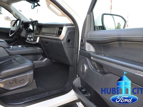 Used 2024 Ford Expedition Max XLT AWD/4WD image 17