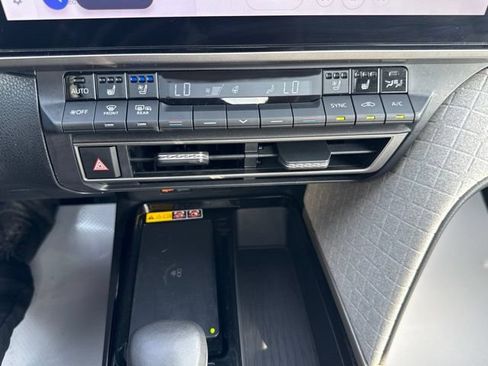 Used 2025 Toyota Camry XLE w/ Premium Plus Package FWD image 22