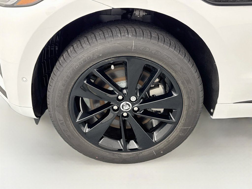 New 2026 Jaguar F-PACE R-Dynamic S AWD/4WD image 32