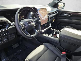 New 2026 GMC Yukon Elevation video 3