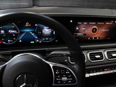 Used 2023 Mercedes-Benz GLS 450 4MATIC image 76