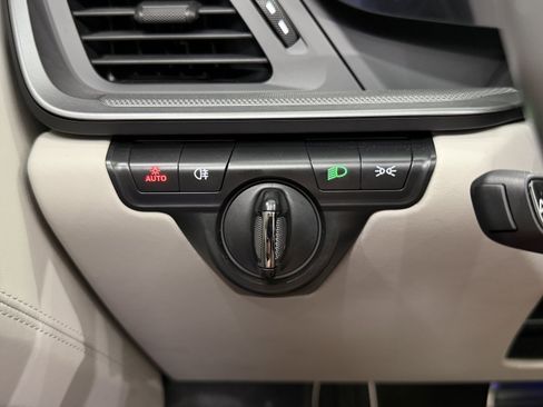 Certified 2022 Porsche 911 Targa 4S image 45