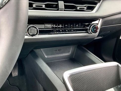 New 2026 Chevrolet Equinox LT FWD image 23