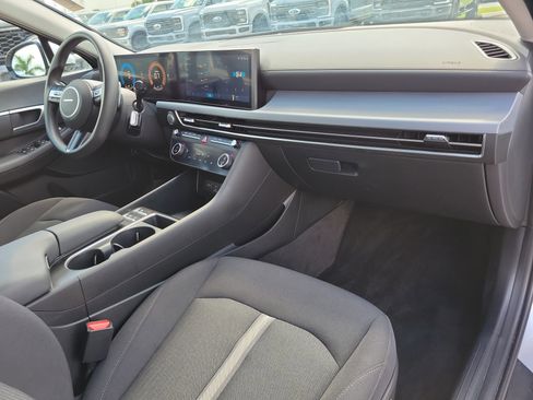 Used 2025 Hyundai Sonata SEL FWD image 17
