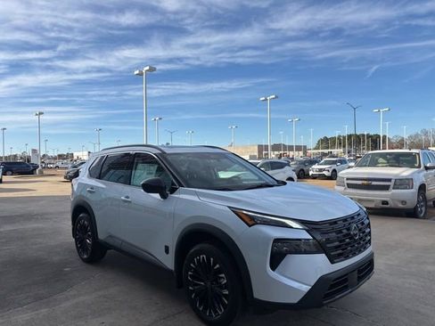 New 2026 Nissan Rogue SV image 6