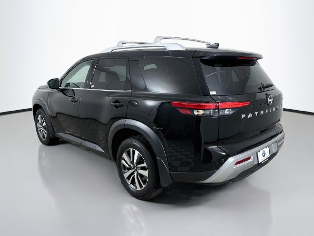 Used 2025 Nissan Pathfinder SL AWD/4WD image 5