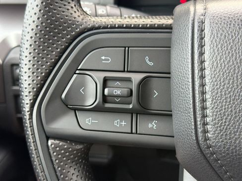 Used 2026 Toyota Tacoma SR5 AWD/4WD image 17