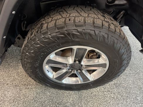 Used 2022 Jeep Wrangler Unlimited Sahara AWD/4WD image 14
