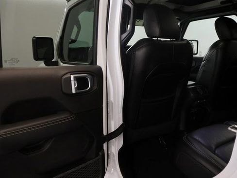 Used 2021 Jeep Wrangler Unlimited Sahara AWD/4WD image 27