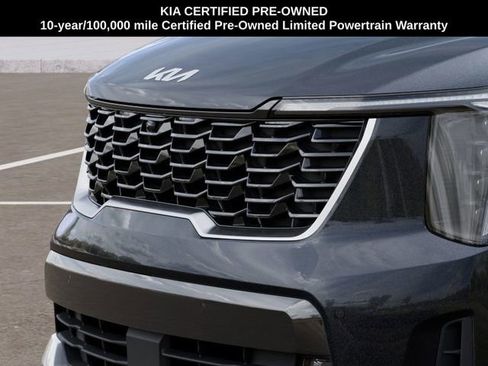 Certified 2025 Kia Sorento SX FWD image 12