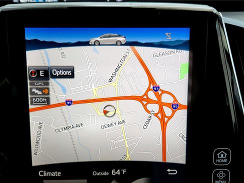 Used 2018 Toyota Prius Prime Premium image 31