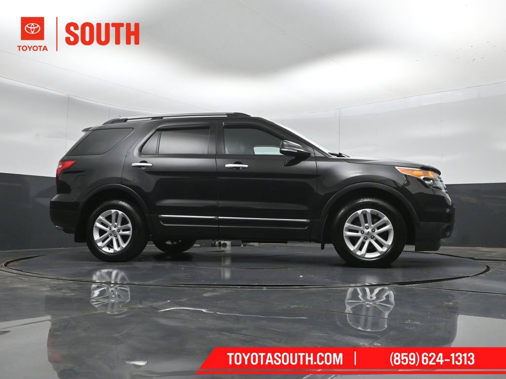 Used 2013 Ford Explorer XLT AWD/4WD image 37