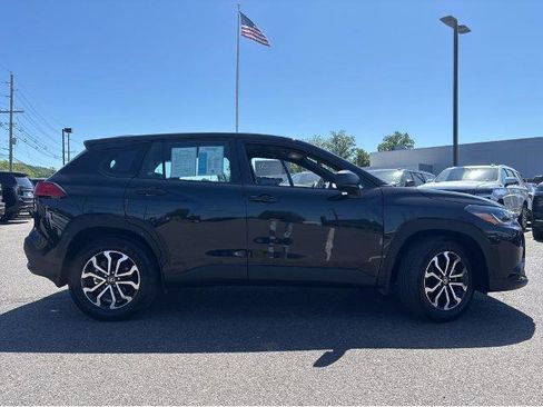 Used 2024 Toyota Corolla Cross AWD Hybrid image 5