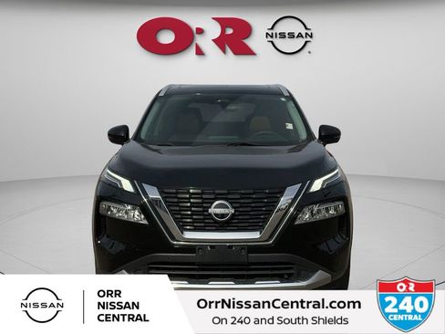 Used 2023 Nissan Rogue Platinum FWD image 2