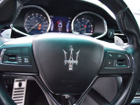 Used 2015 Maserati Quattroporte S Q4 AWD/4WD image 12