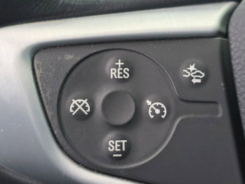 Used 2021 GMC Terrain SLE w/ Driver Convenience Package image 10