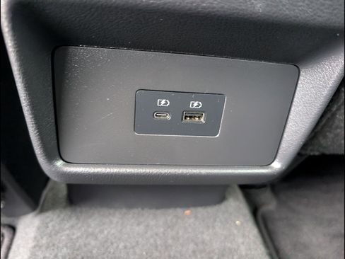 Used 2023 Nissan Rogue SV image 20