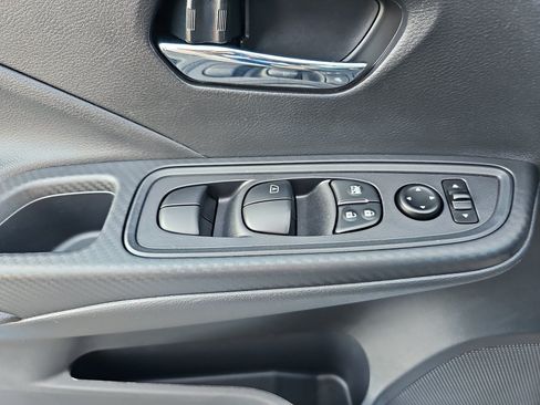 Used 2025 Nissan Versa SV w/ Trunk Package FWD image 23