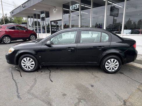Used 2006 Chevrolet Cobalt LS FWD image 2