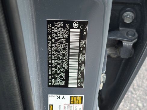 Used 2025 Toyota Prius LE image 27