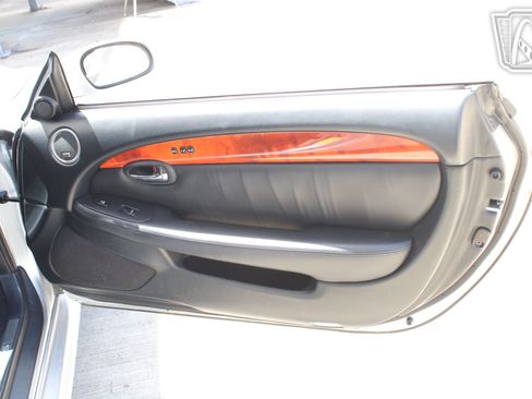 Used 2006 Lexus SC 430 Convertible RWD image 18