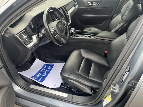 Used 2020 Volvo S60 T6 Momentum AWD/4WD image 7