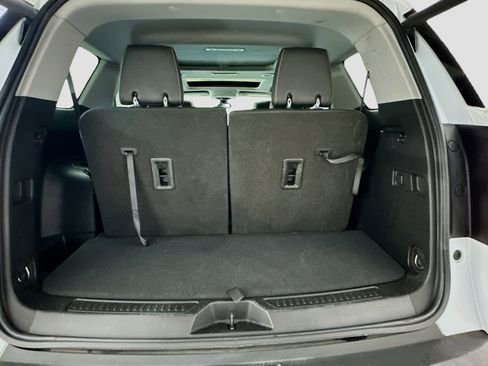 Used 2023 GMC Acadia SLT w/ Technology Package image 32