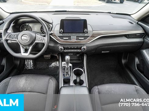 Used 2024 Nissan Altima 2.5 SV FWD image 25