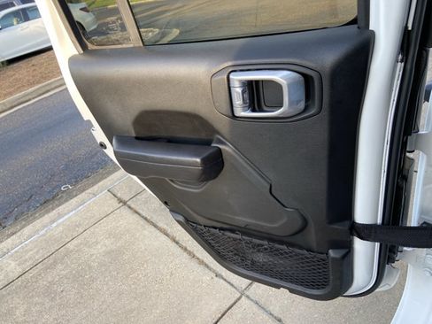 Used 2024 Jeep Wrangler Unlimited Sport AWD/4WD image 51